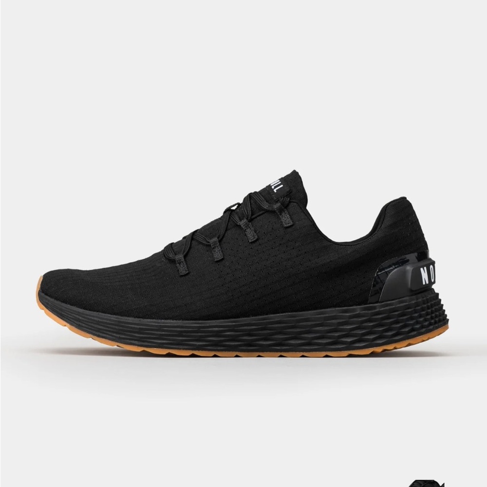 NOBULL black gum ripstop runner women’s 8.5
